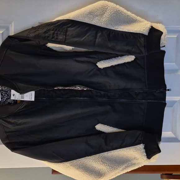Cabi 4782 Charming Bomber Jacket Black and Cream Jacket - Picture 3 of 6